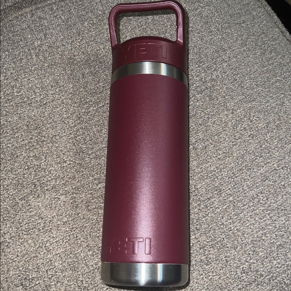 Yeti wine color 19oz water bottle - Picture 6 of 10